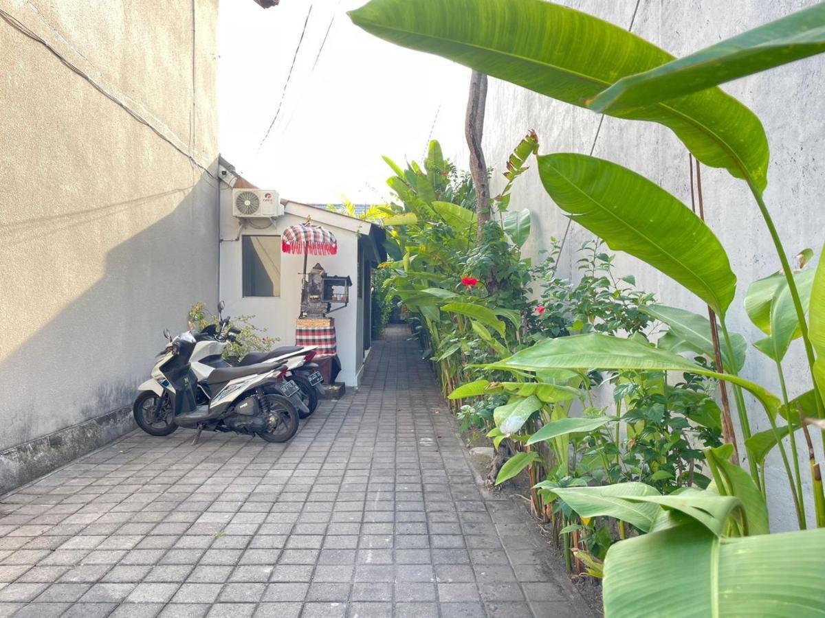 Laksmi Legian Villa