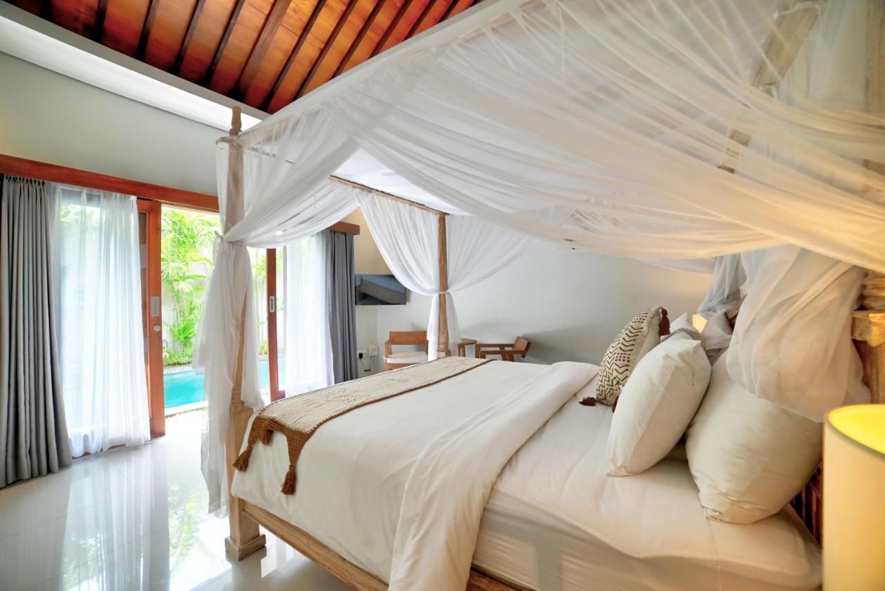 Laksmi Legian Villa *