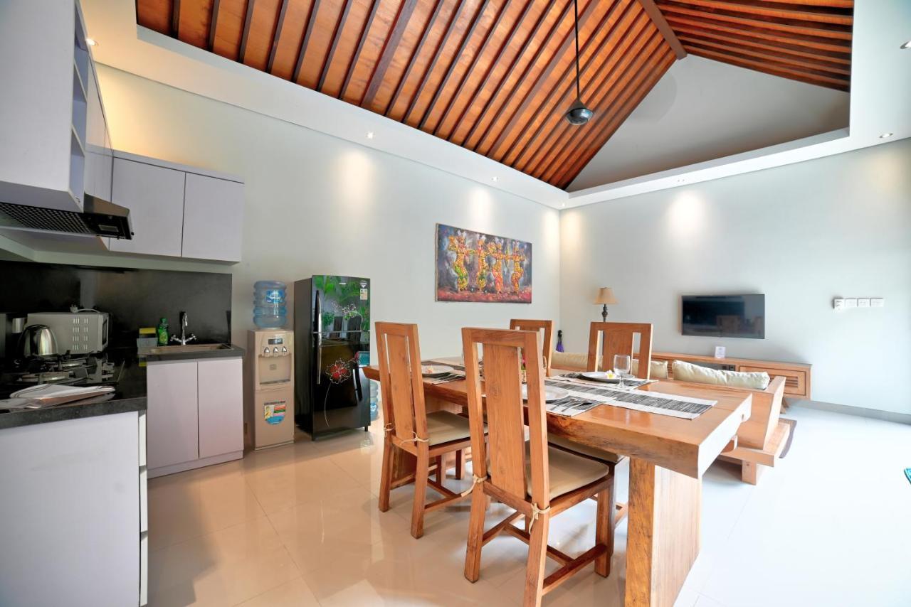 Laksmi Legian Villa
